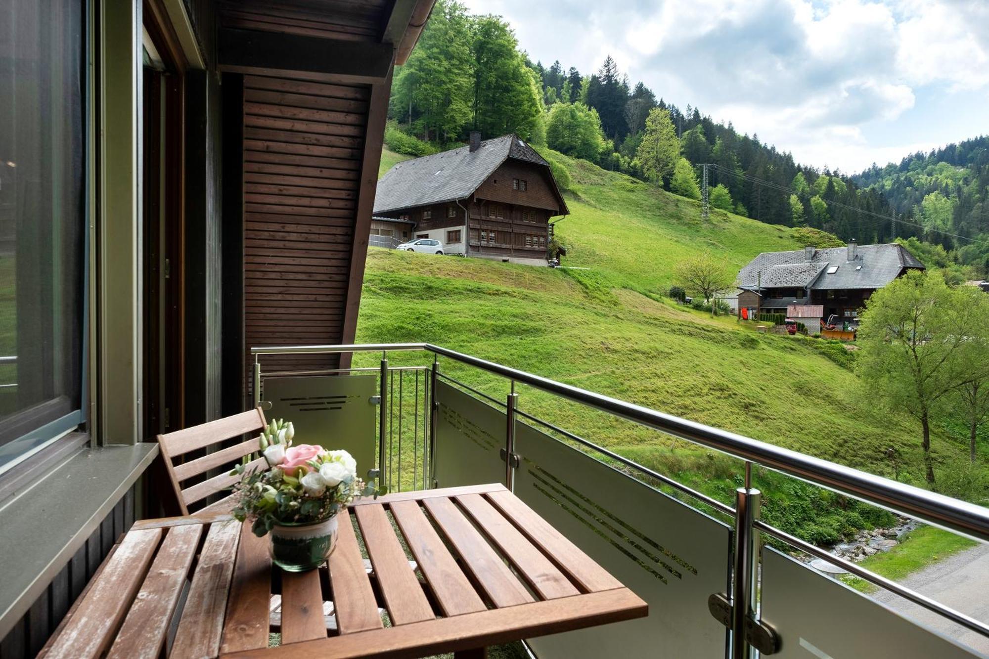 Ferienwohnung Glashuette Sankt Margen Bagian luar foto